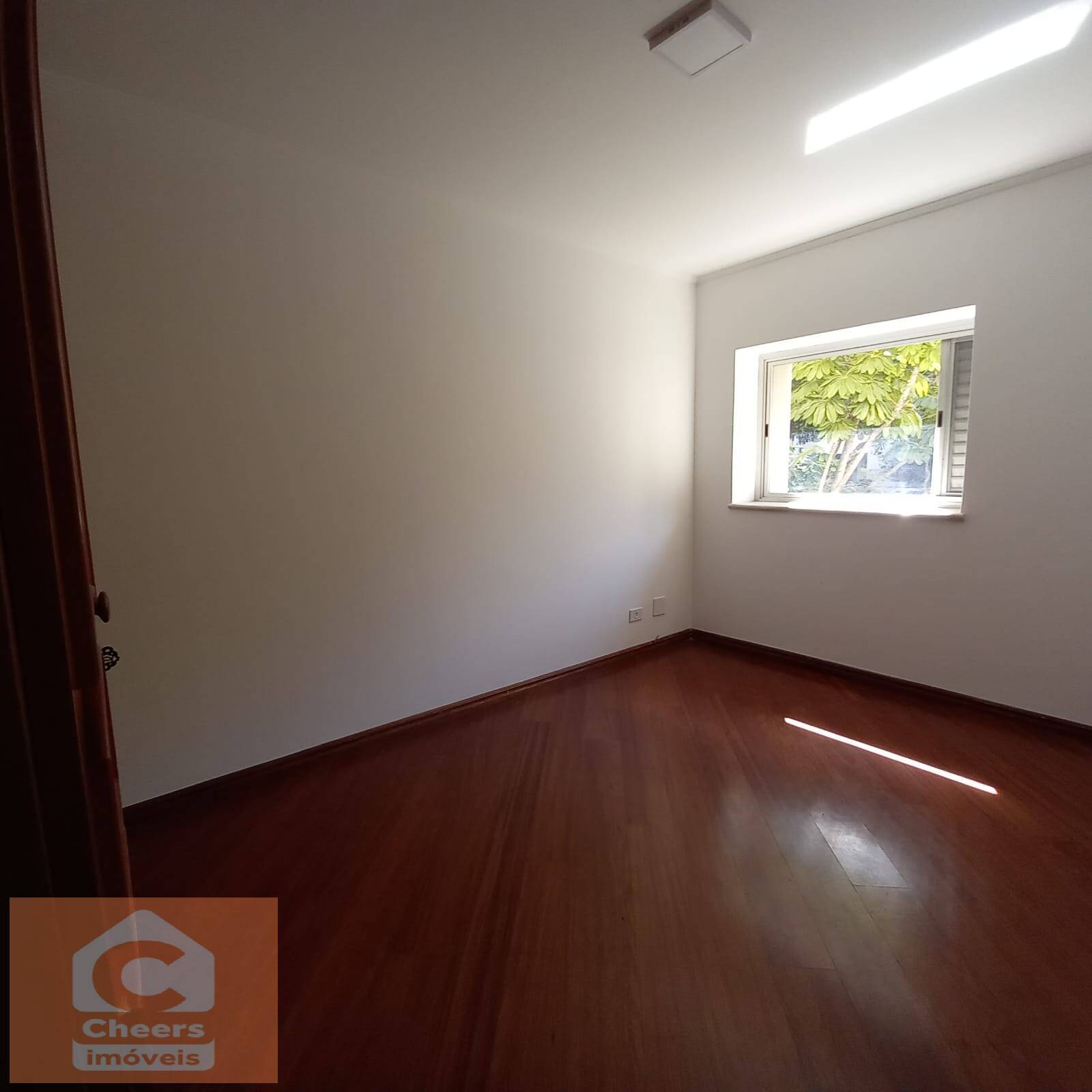 Apartamento para alugar com 3 quartos, 175m² - Foto 11