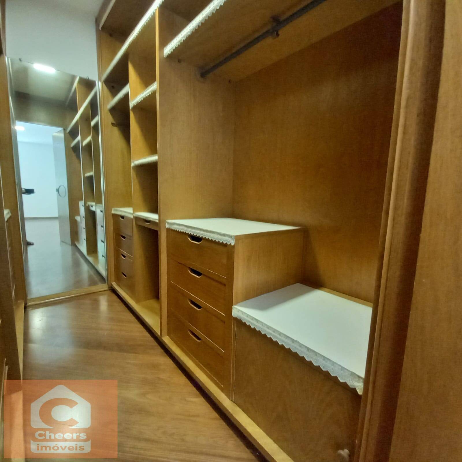 Apartamento para alugar com 3 quartos, 175m² - Foto 16