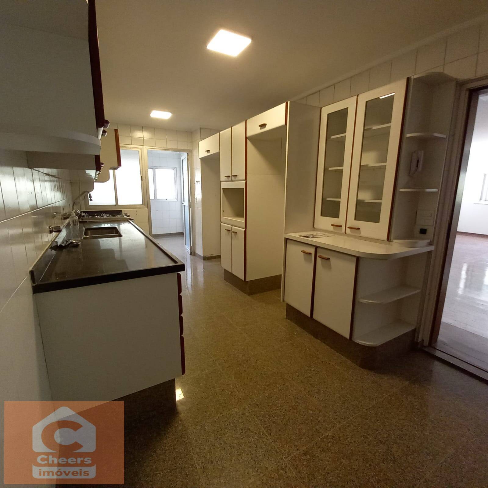 Apartamento para alugar com 3 quartos, 175m² - Foto 23