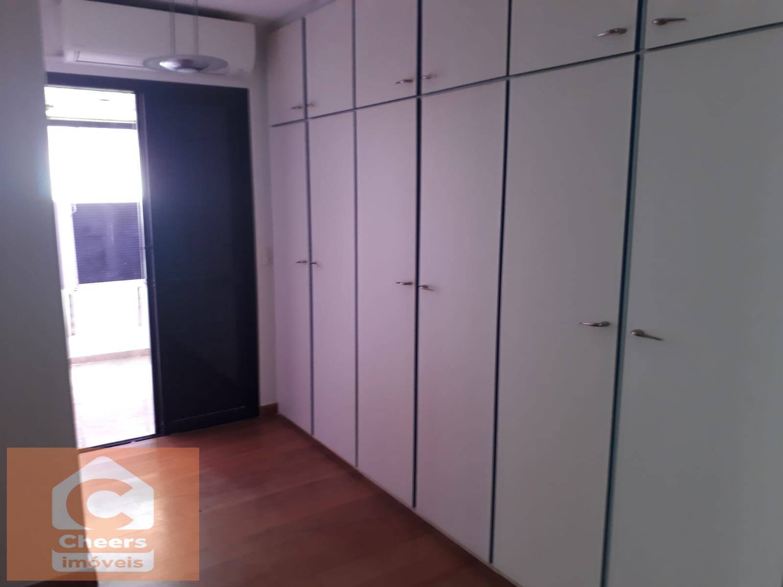 Apartamento para alugar com 4 quartos, 165m² - Foto 6