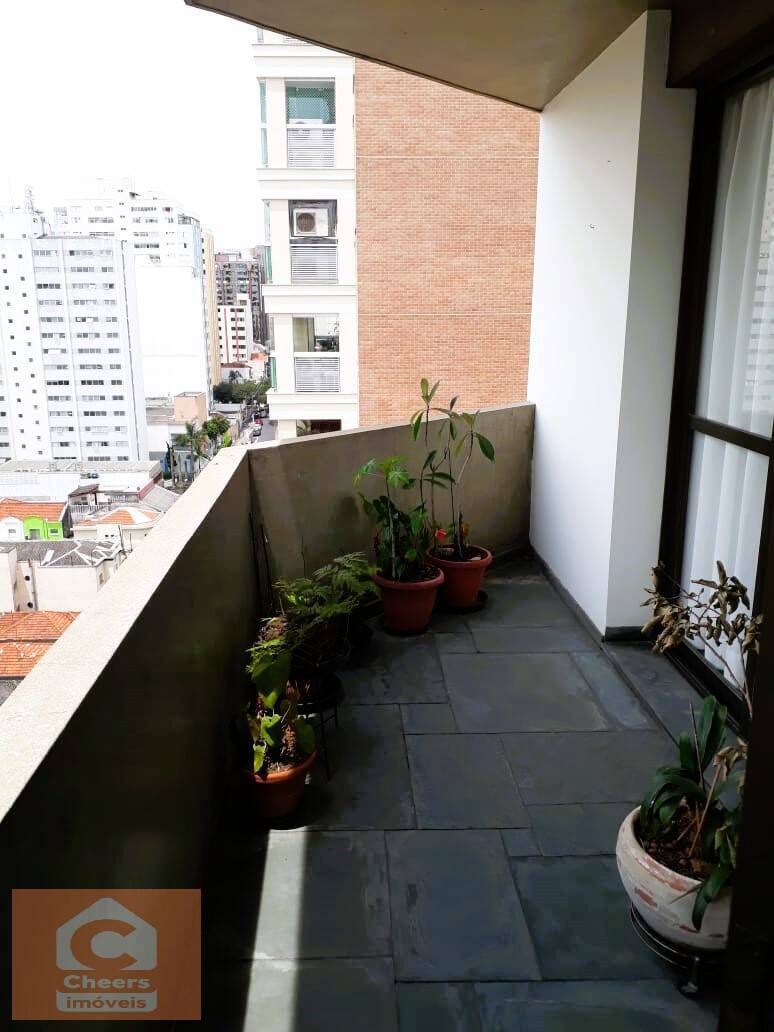 Apartamento à venda com 3 quartos, 198m² - Foto 2