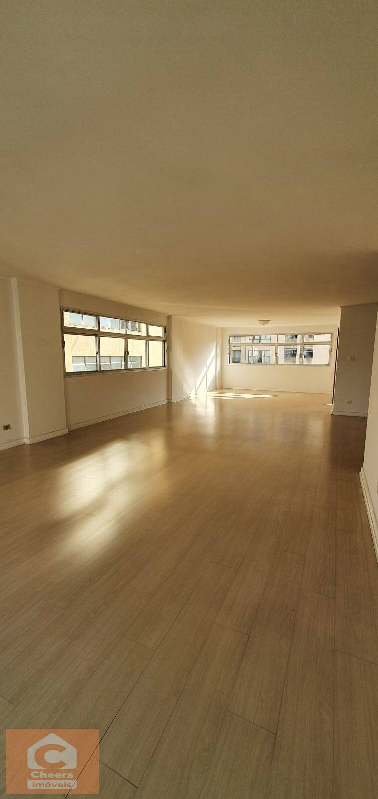 Apartamento à venda e aluguel com 3 quartos, 256m² - Foto 1