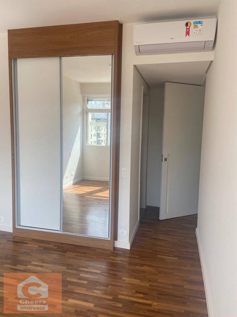 Apartamento para alugar com 3 quartos, 180m² - Foto 5