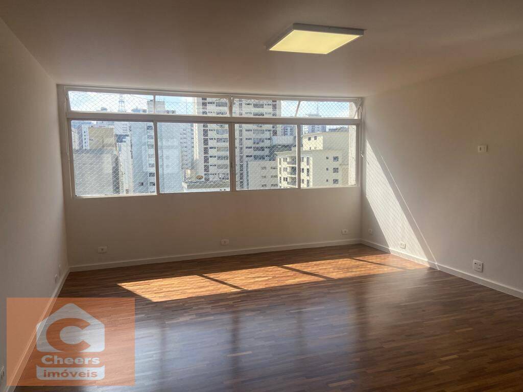 Apartamento para alugar com 3 quartos, 180m² - Foto 1