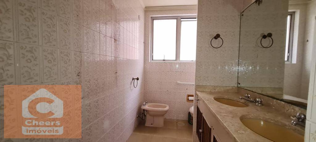 Apartamento à venda com 3 quartos, 209m² - Foto 9