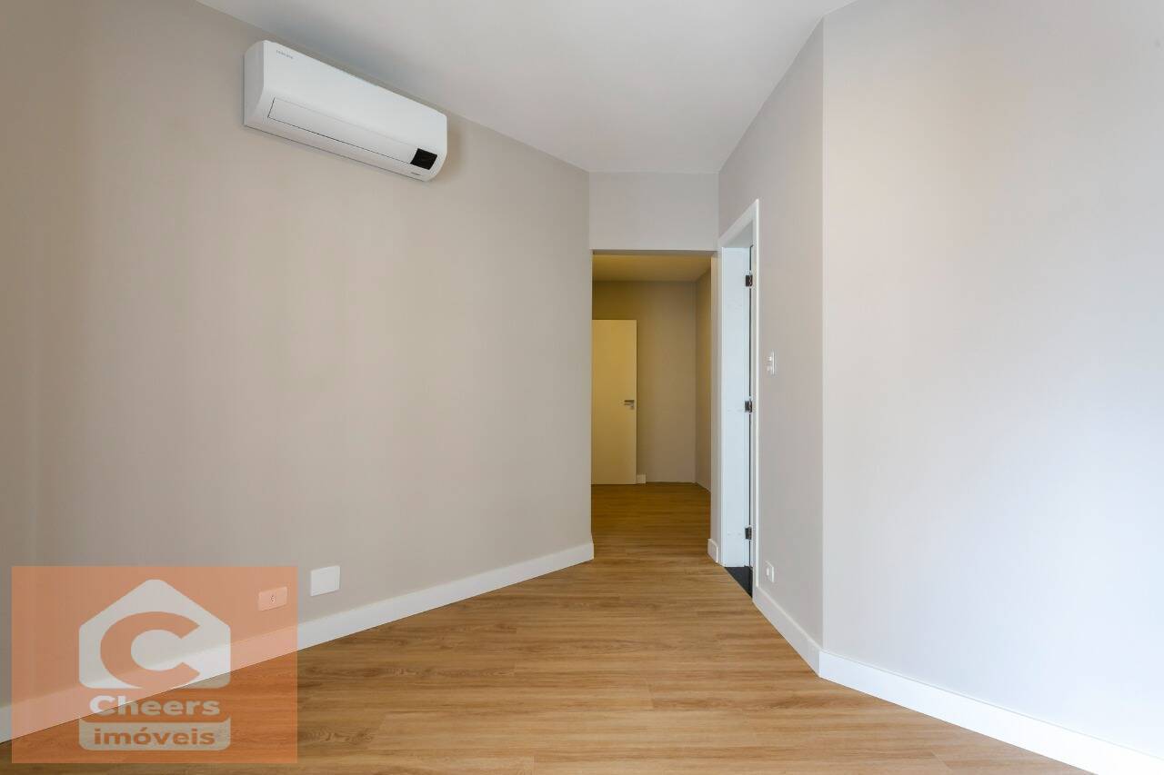 Apartamento à venda com 3 quartos, 125m² - Foto 2