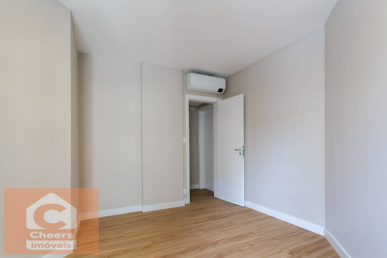 Apartamento à venda com 3 quartos, 125m² - Foto 3