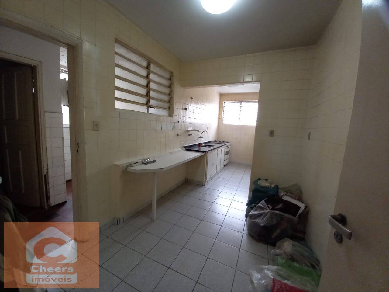 Apartamento para alugar com 2 quartos, 105m² - Foto 9