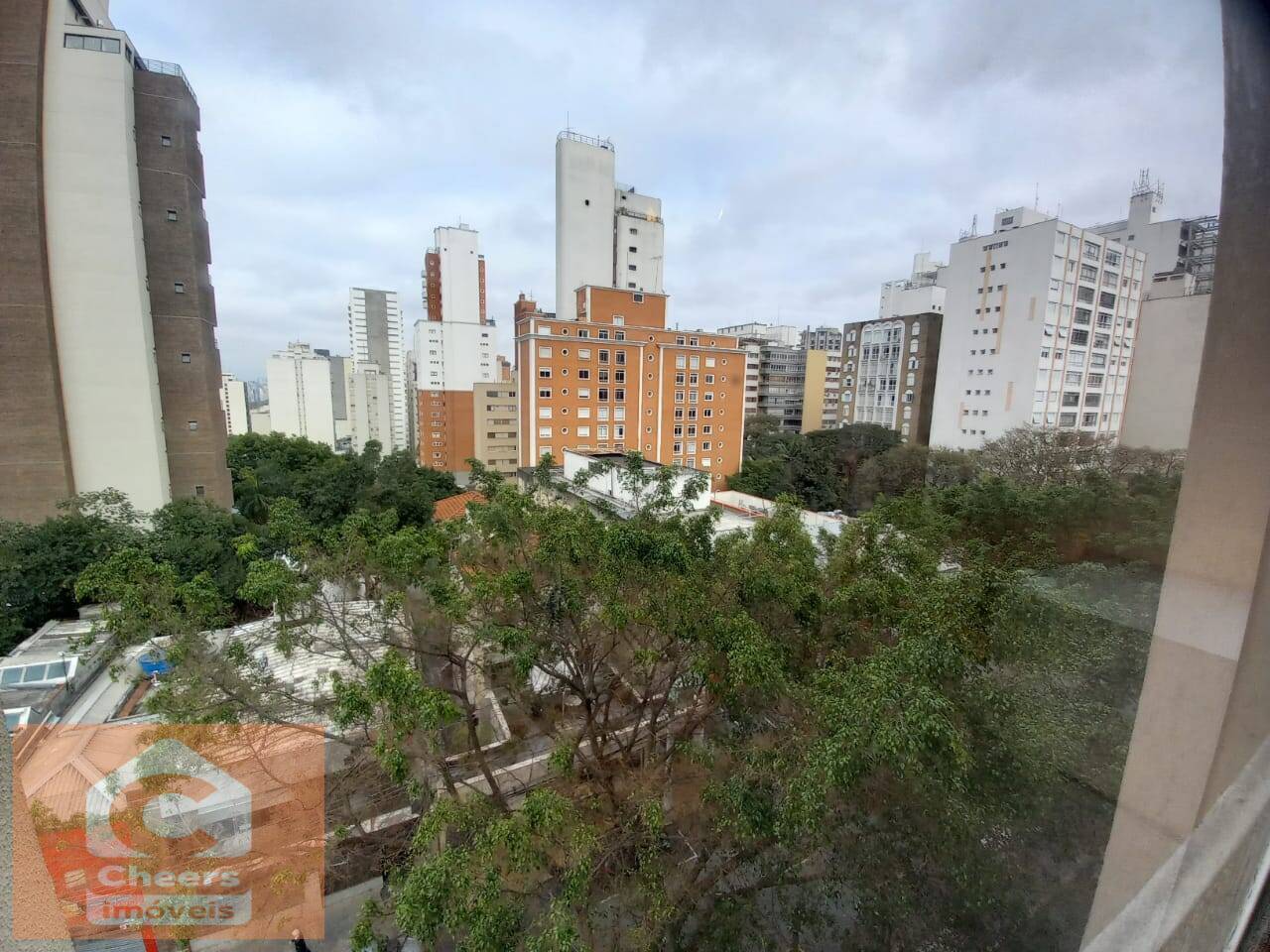 Apartamento para alugar com 2 quartos, 105m² - Foto 7