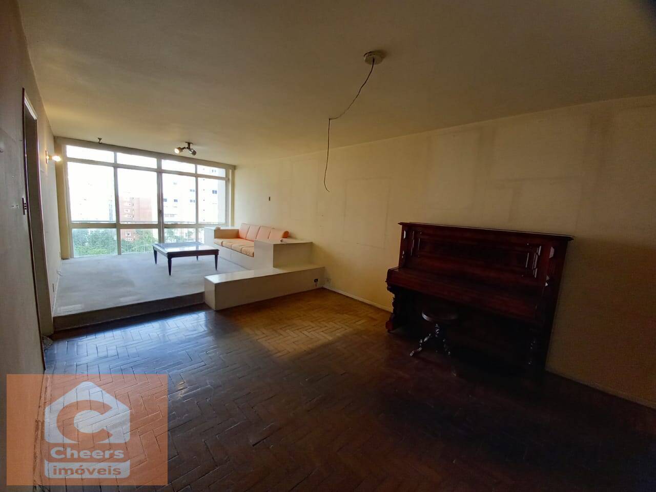 Apartamento para alugar com 2 quartos, 105m² - Foto 4