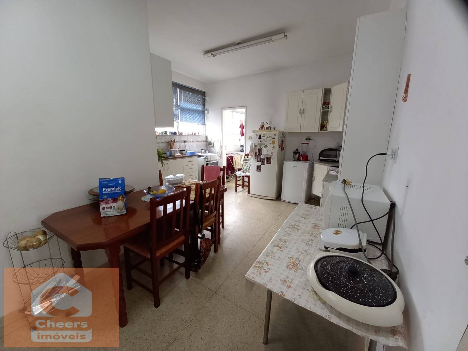 Apartamento à venda com 3 quartos, 180m² - Foto 4