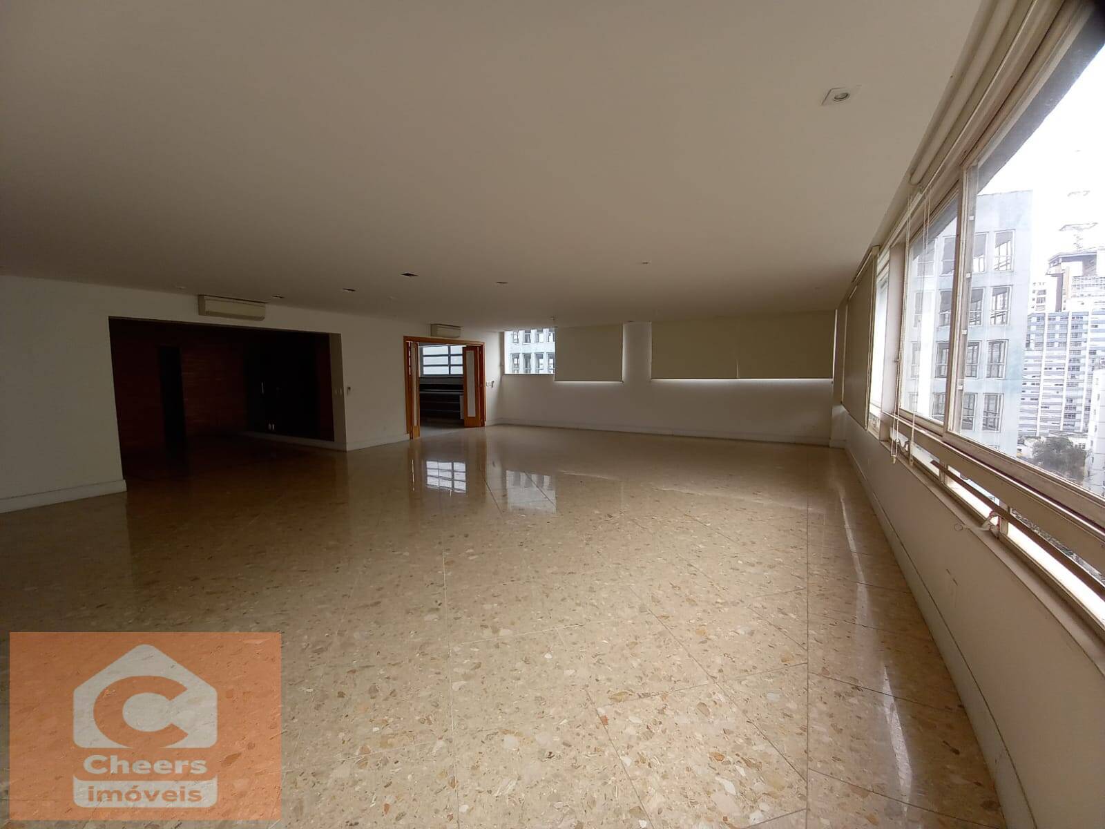 Apartamento à venda e aluguel com 4 quartos, 325m² - Foto 1