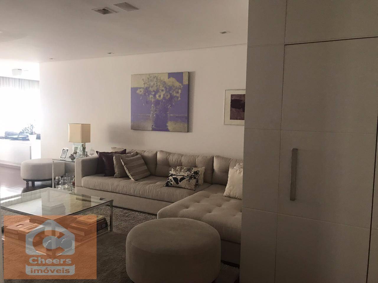 Apartamento à venda com 3 quartos, 220m² - Foto 3