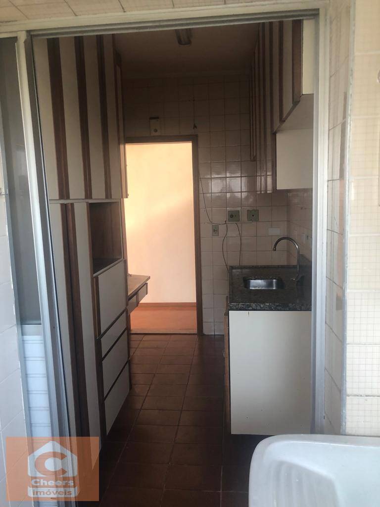 Apartamento à venda com 2 quartos, 70m² - Foto 5