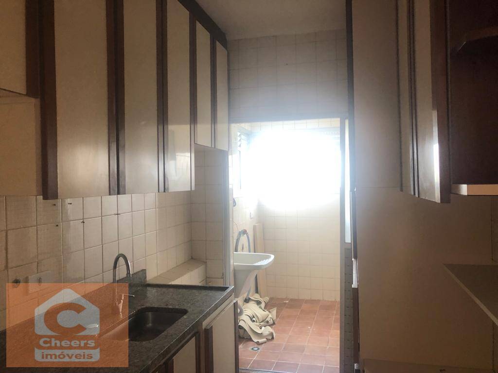 Apartamento à venda com 2 quartos, 70m² - Foto 6