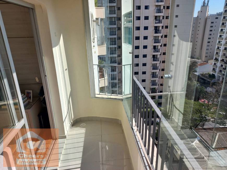 Apartamento à venda com 2 quartos, 72m² - Foto 2