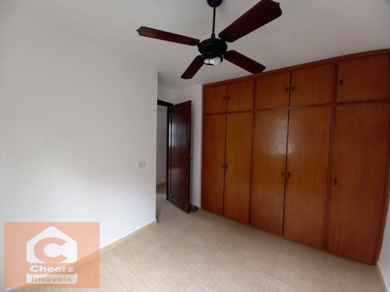 Apartamento para alugar com 3 quartos, 90m² - Foto 12