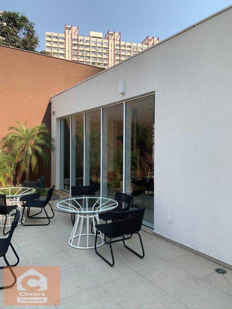 Apartamento para alugar com 2 quartos, 80m² - Foto 10