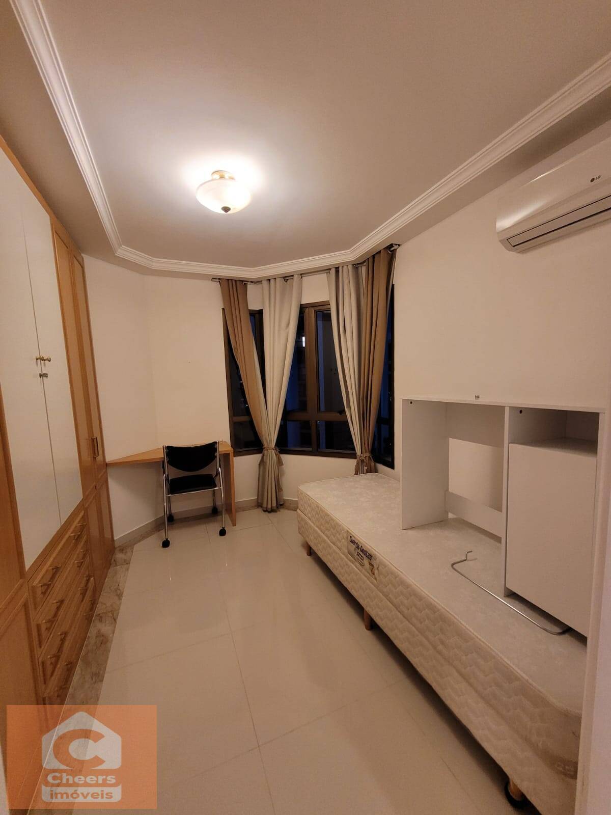 Apartamento para alugar com 2 quartos, 56m² - Foto 12