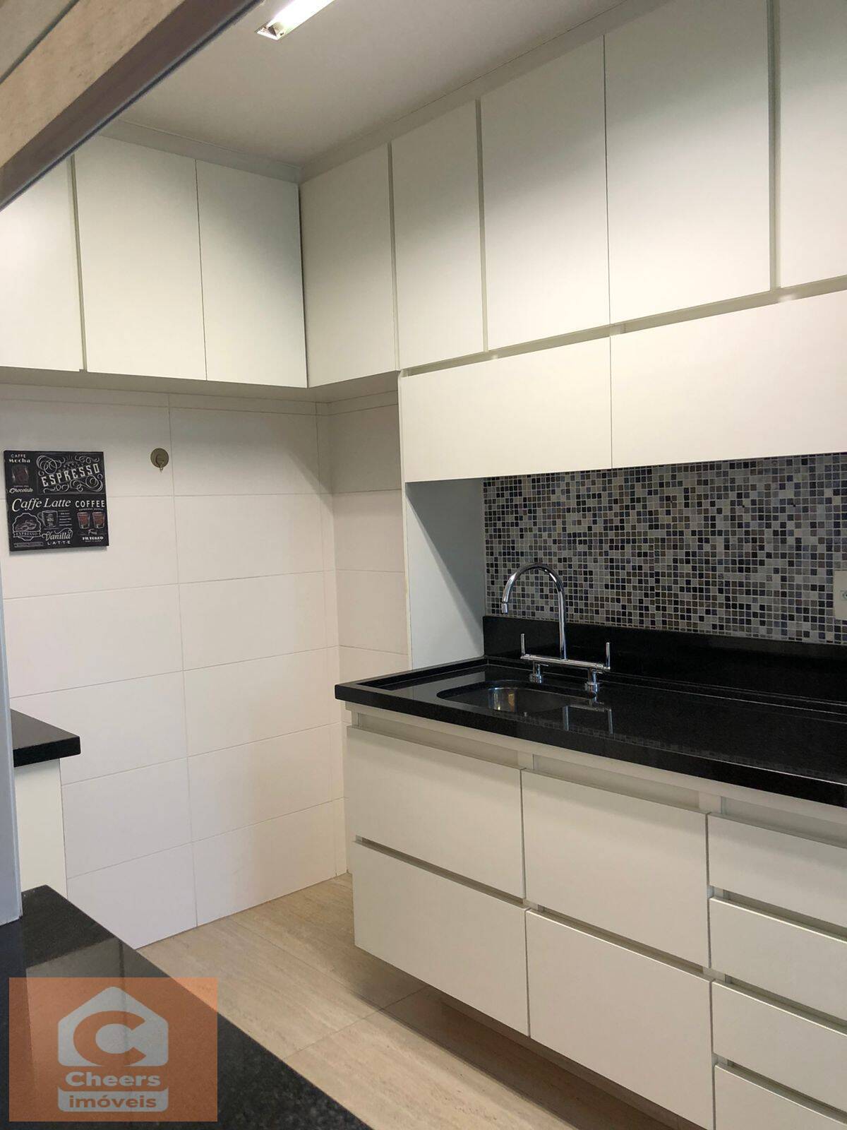 Apartamento para alugar com 2 quartos, 65m² - Foto 13