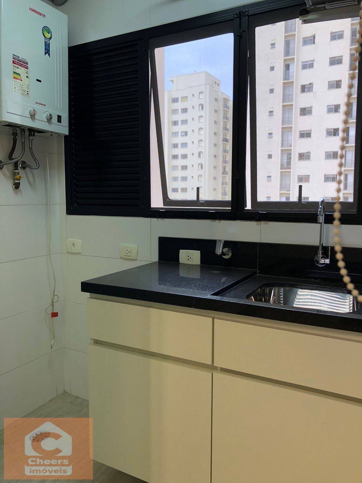 Apartamento para alugar com 2 quartos, 65m² - Foto 15