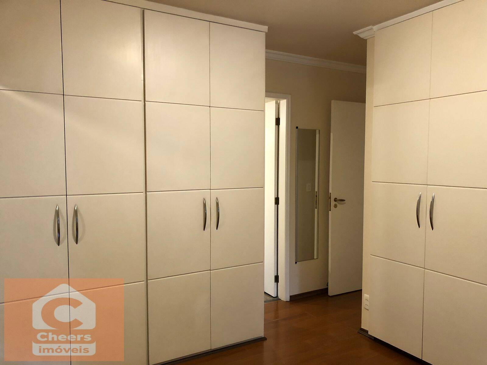 Apartamento para alugar com 2 quartos, 65m² - Foto 8