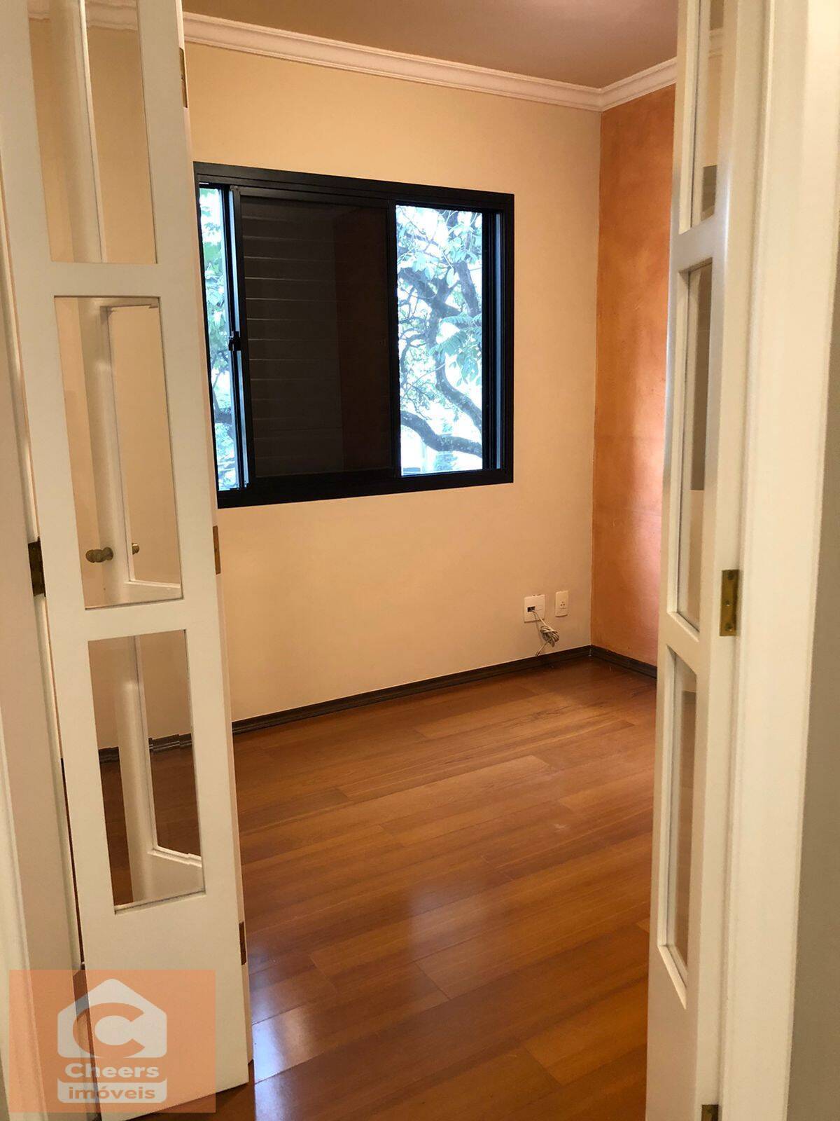 Apartamento para alugar com 2 quartos, 65m² - Foto 9