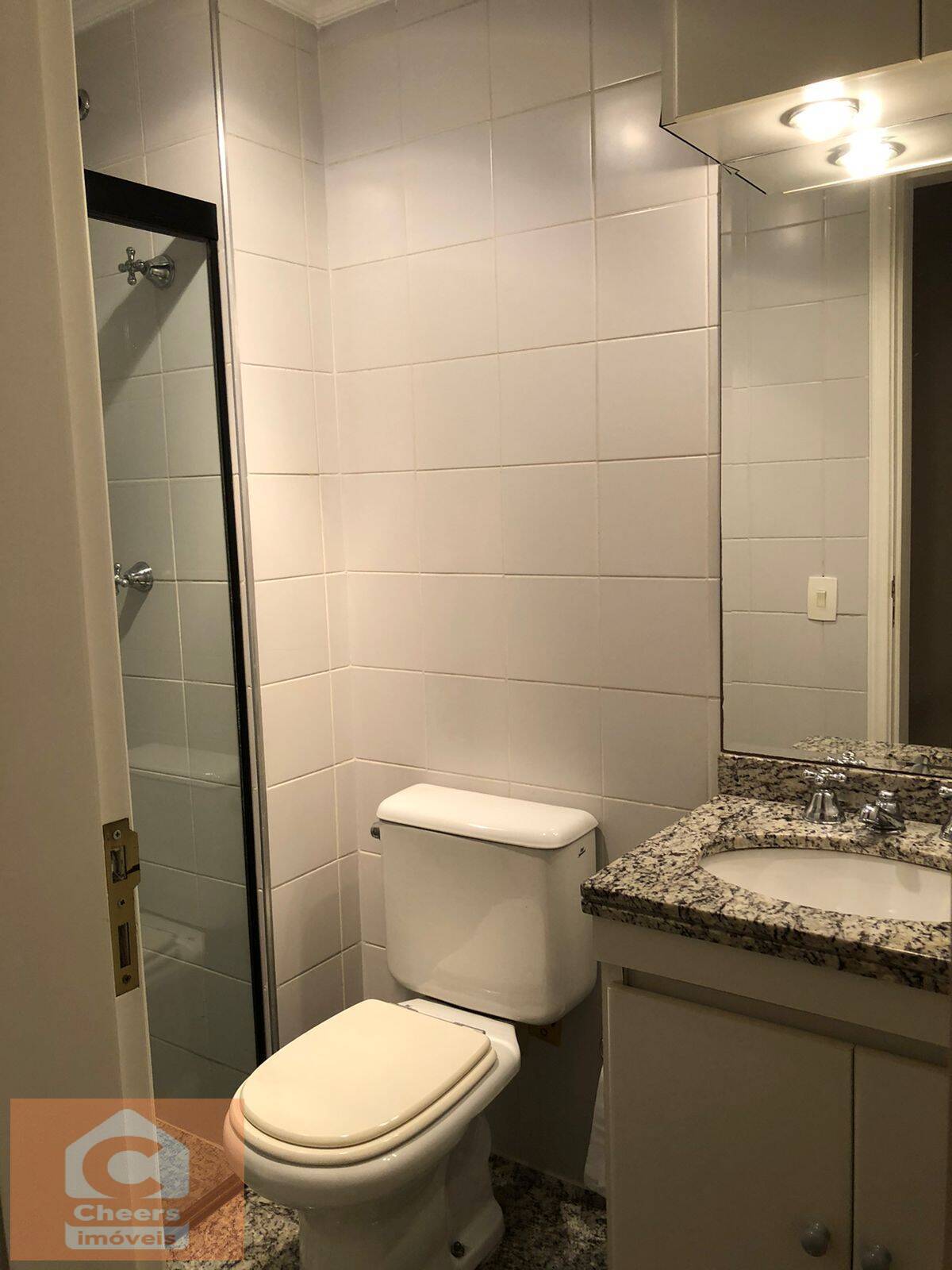 Apartamento para alugar com 2 quartos, 65m² - Foto 21