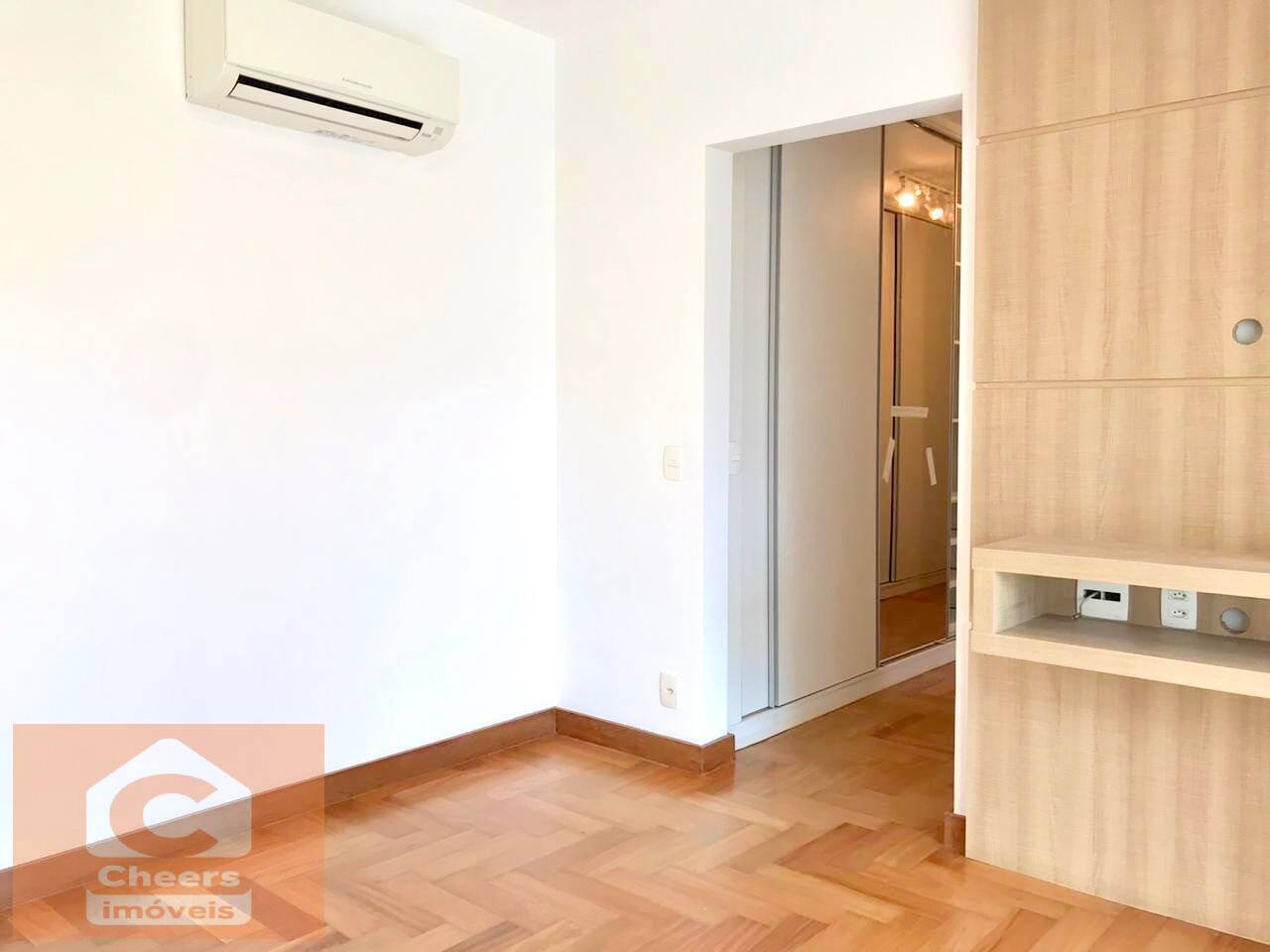 Apartamento para alugar com 4 quartos, 200m² - Foto 7