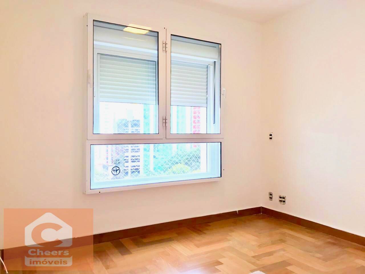 Apartamento para alugar com 4 quartos, 200m² - Foto 13