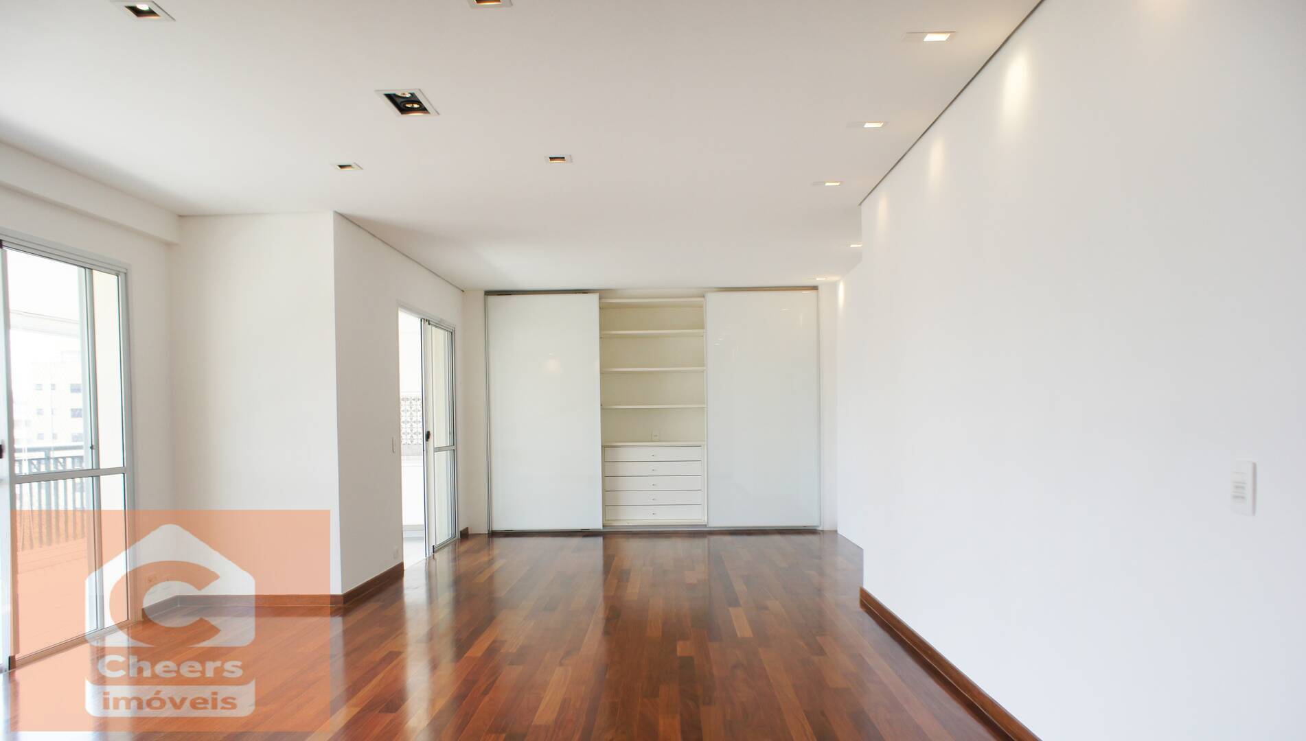 Apartamento para alugar com 4 quartos, 230m² - Foto 5