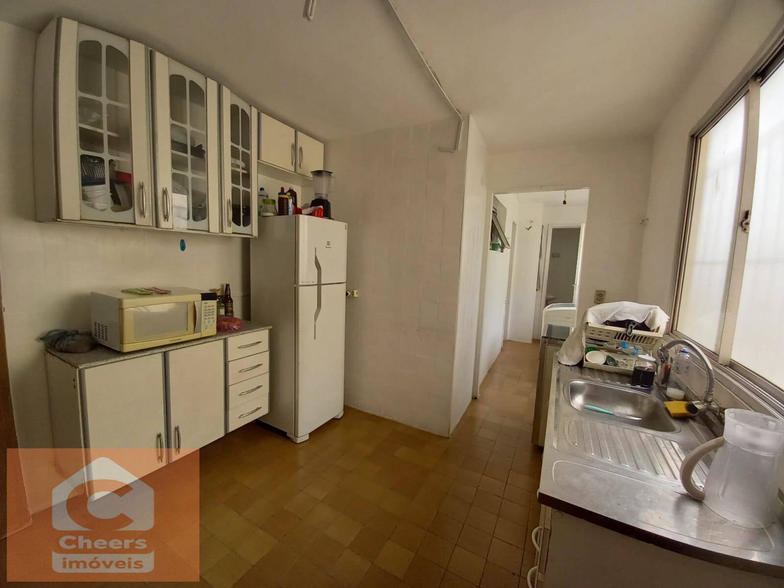 Apartamento à venda com 2 quartos, 70m² - Foto 9