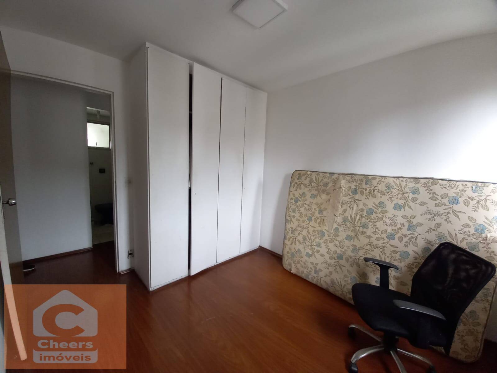 Apartamento à venda com 2 quartos, 70m² - Foto 8