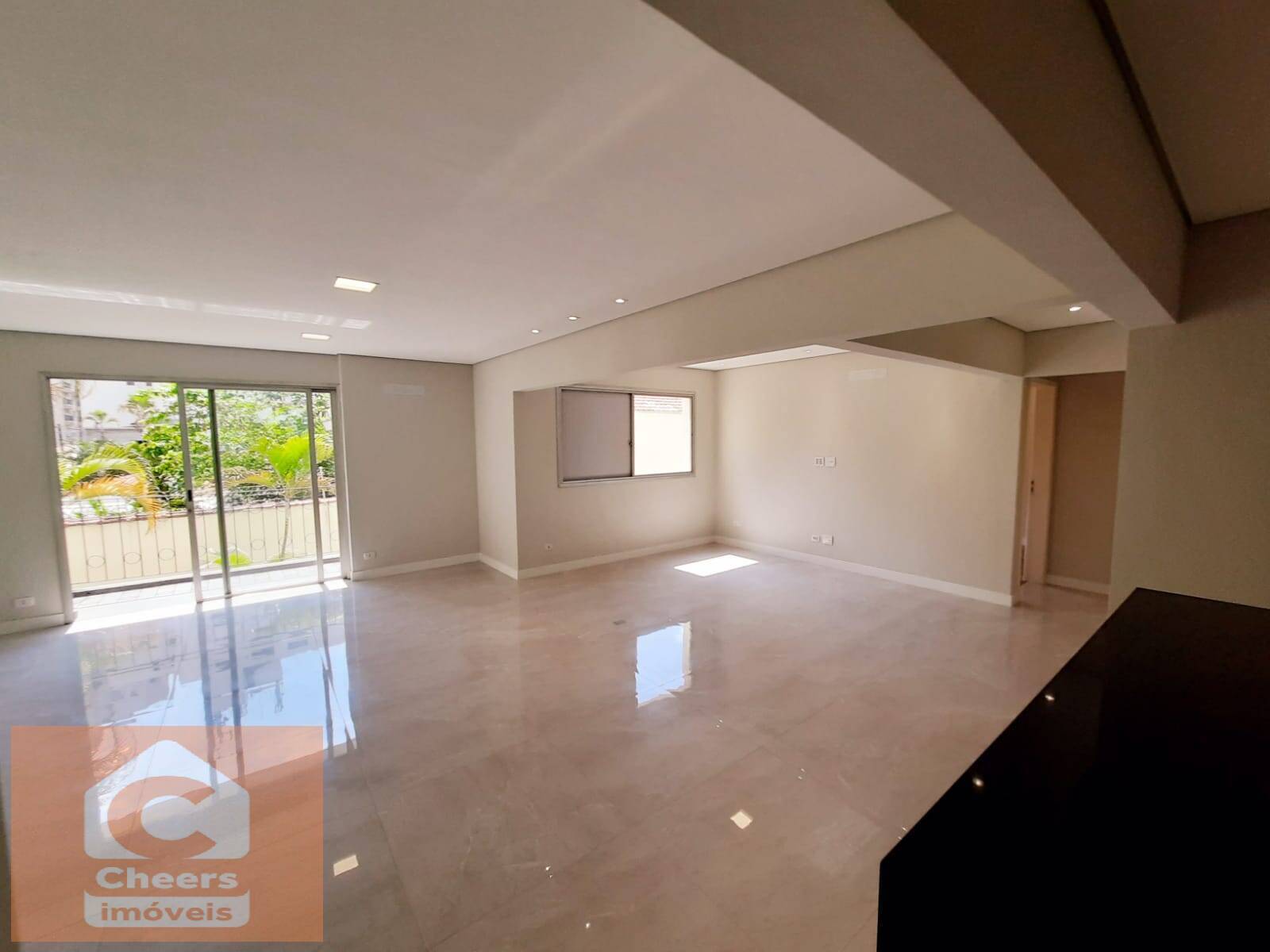 Apartamento à venda com 3 quartos, 115m² - Foto 3