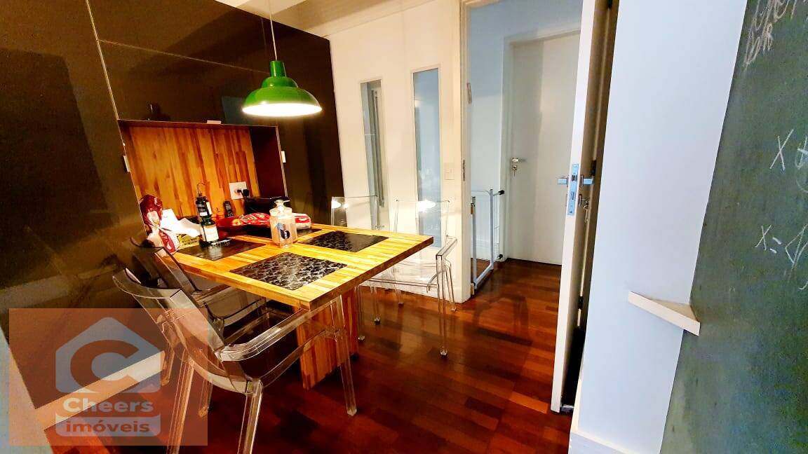 Apartamento à venda com 4 quartos, 234m² - Foto 5