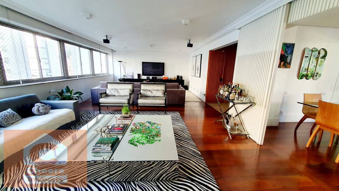 Apartamento à venda com 4 quartos, 234m² - Foto 1