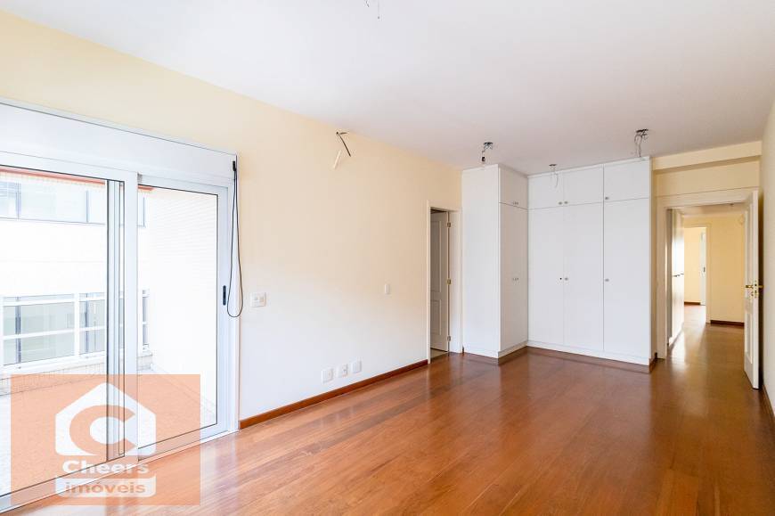 Apartamento à venda com 4 quartos, 215m² - Foto 12