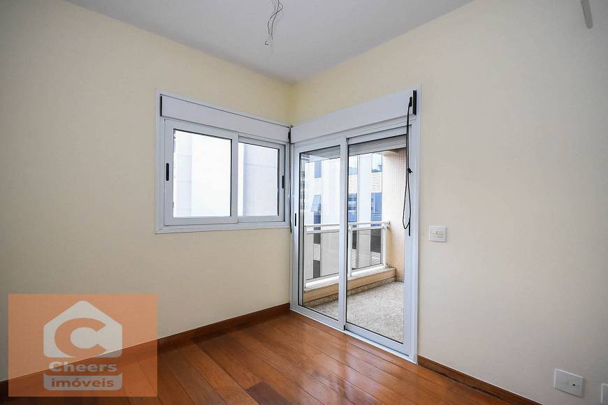 Apartamento à venda com 4 quartos, 215m² - Foto 22