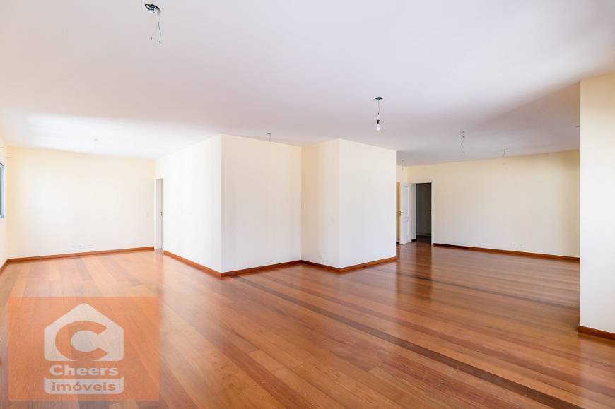 Apartamento à venda com 4 quartos, 215m² - Foto 4