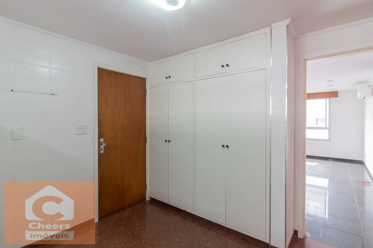 Apartamento à venda com 3 quartos, 142m² - Foto 23