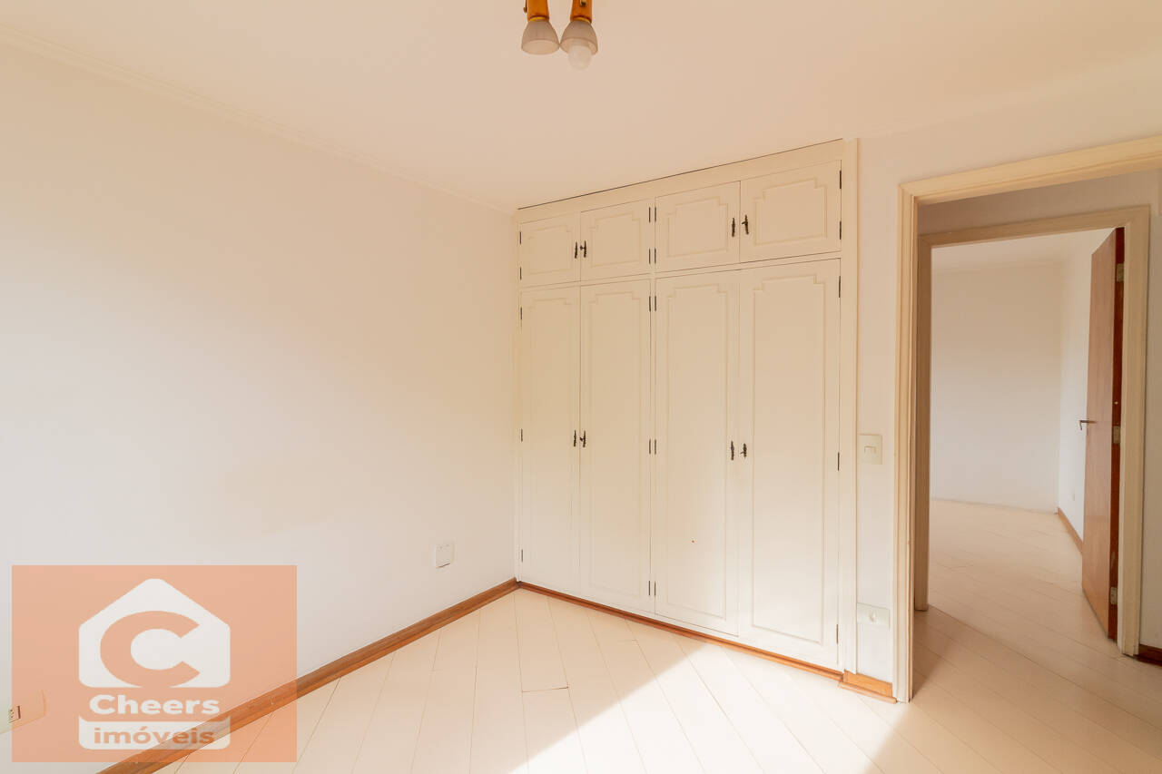 Apartamento à venda com 3 quartos, 142m² - Foto 12