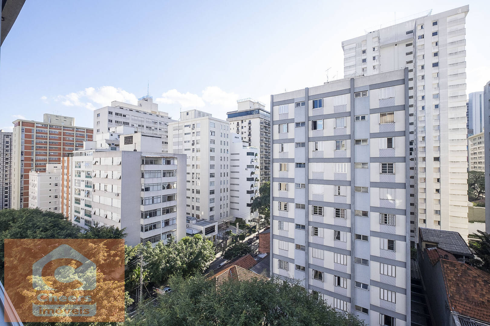 Apartamento à venda com 3 quartos, 142m² - Foto 2