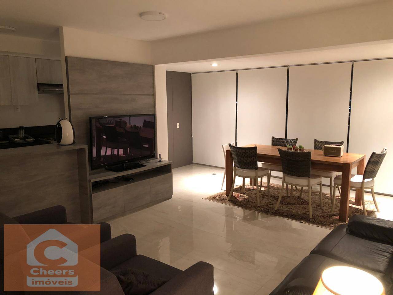 Apartamento à venda com 2 quartos, 75m² - Foto 1