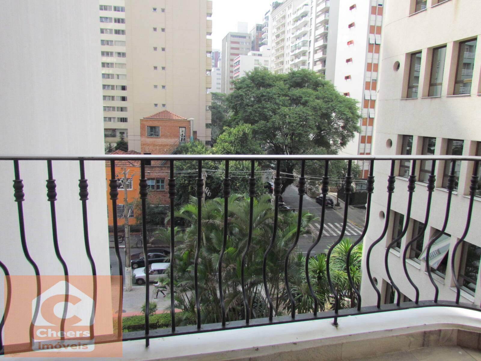 Apartamento para alugar com 3 quartos, 150m² - Foto 1