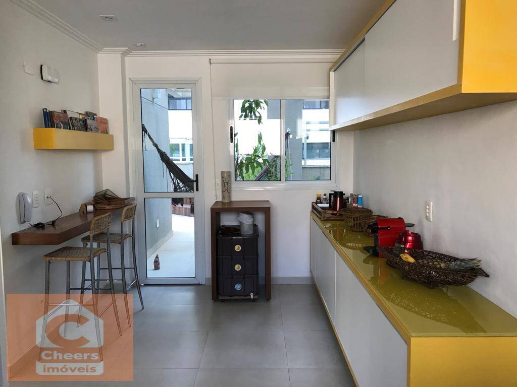 Apartamento à venda com 4 quartos, 265m² - Foto 7