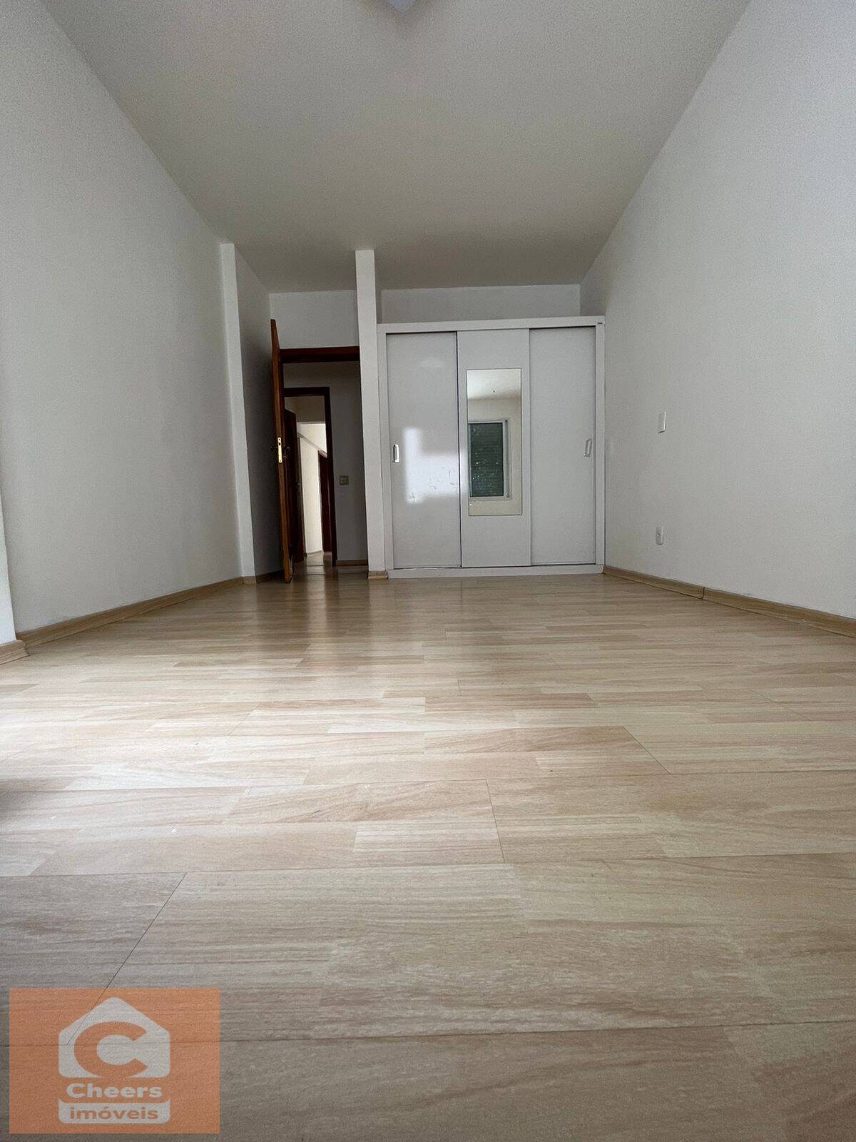 Apartamento à venda com 3 quartos, 200m² - Foto 9