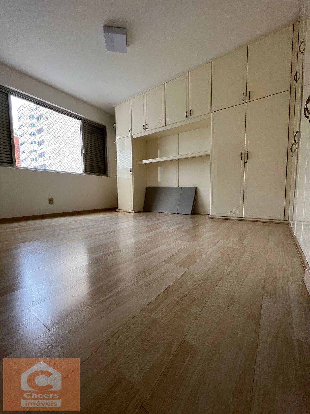 Apartamento à venda com 3 quartos, 200m² - Foto 12