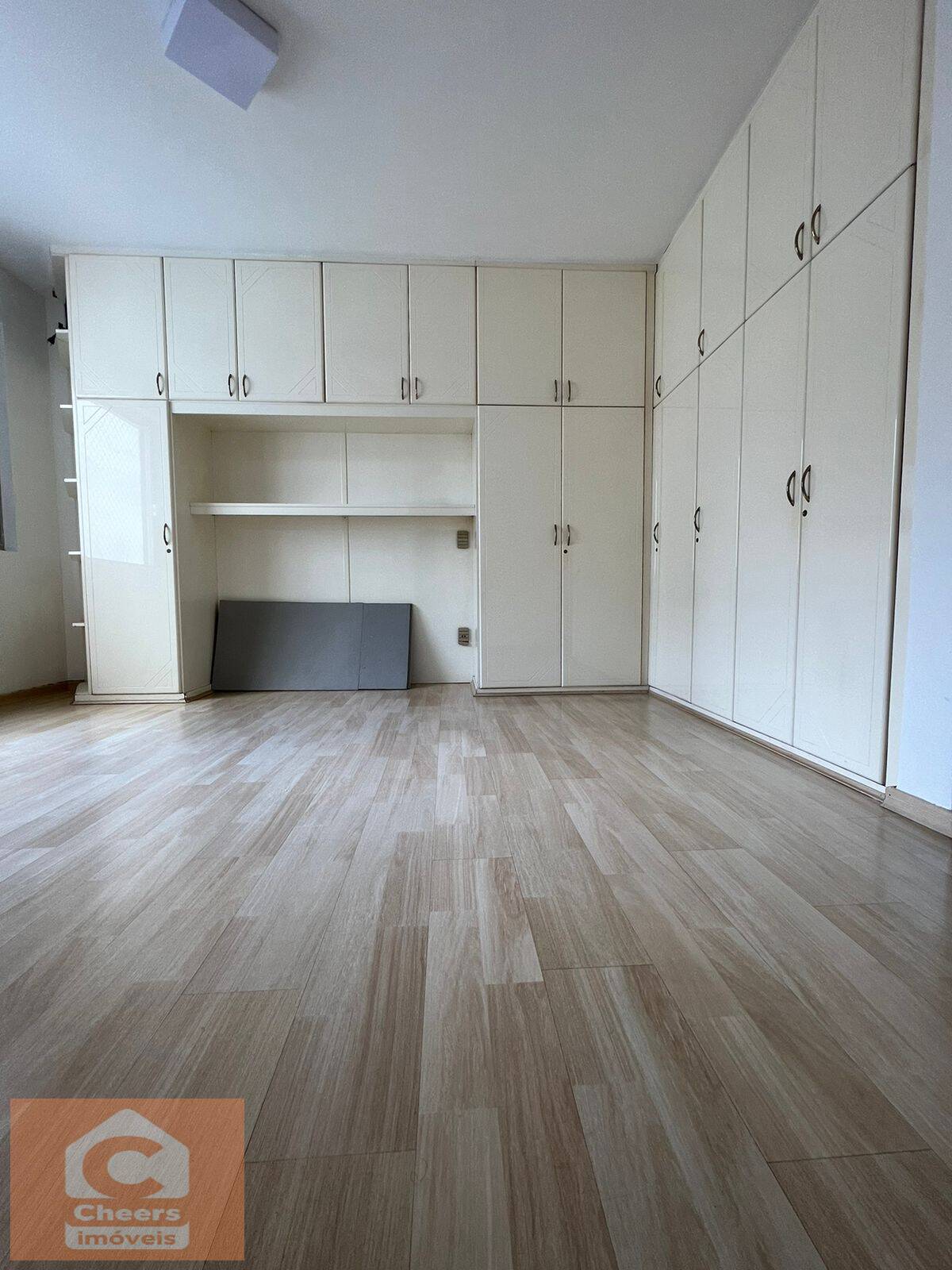 Apartamento à venda com 3 quartos, 200m² - Foto 14