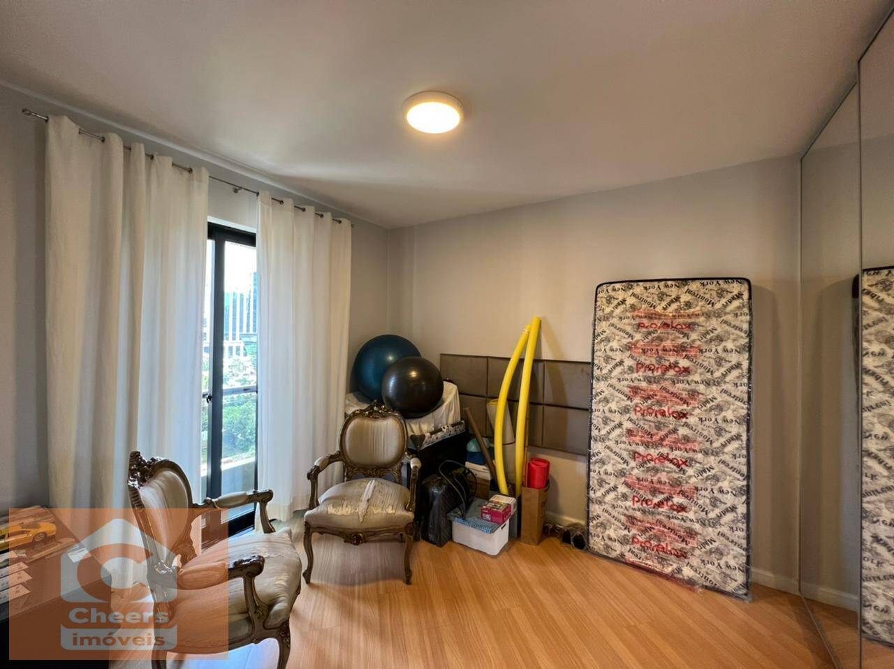 Apartamento à venda com 4 quartos, 220m² - Foto 18