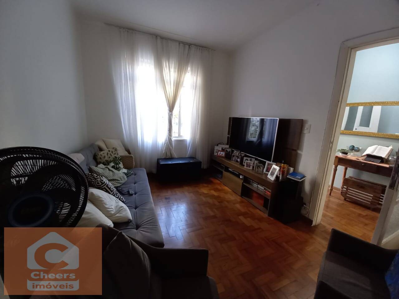 Casa à venda com 4 quartos, 200m² - Foto 2